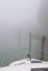 Venedig - Lagunenhausbootfahrer nebeldicht verwebt …
